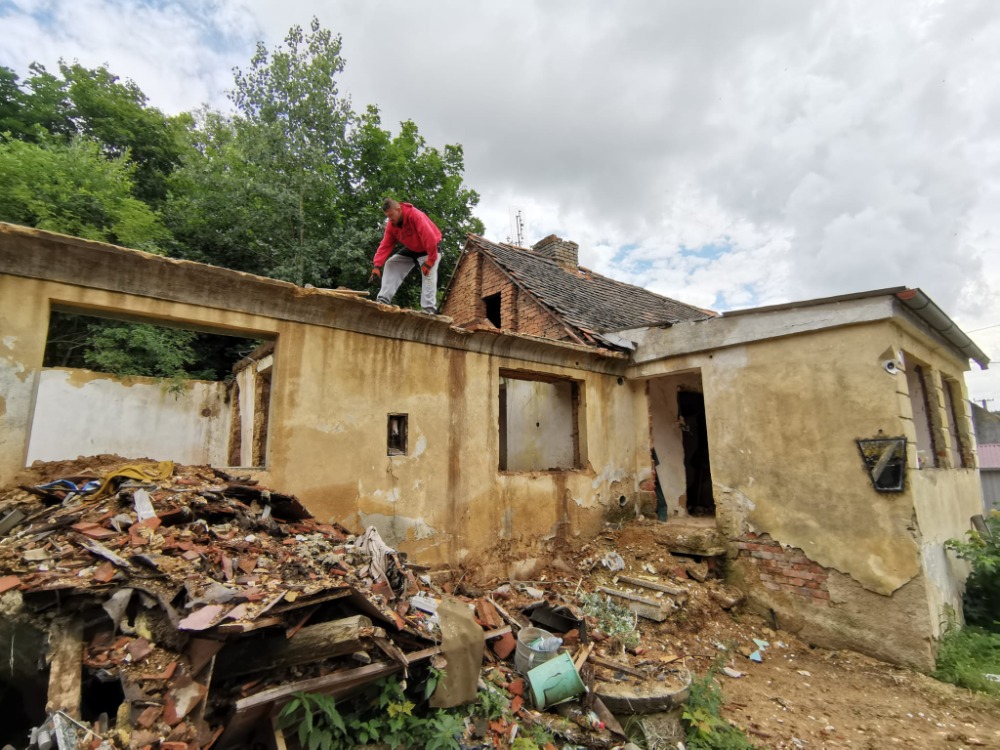 Rodinný dům Panoší Újezd – kompletní rekonstrukce - foto 85